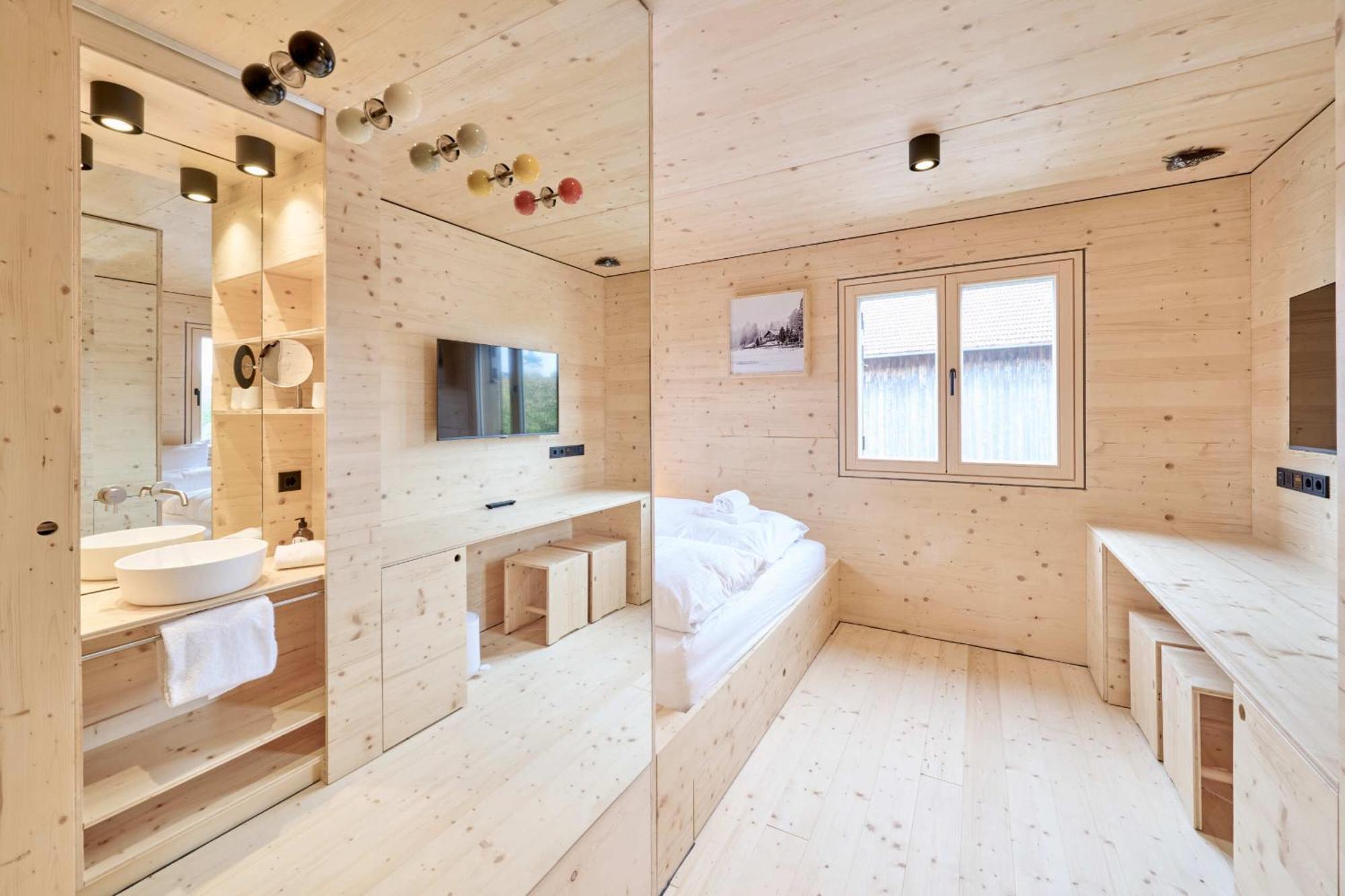 Chalets Lara & Louise Rieden Rom bilde